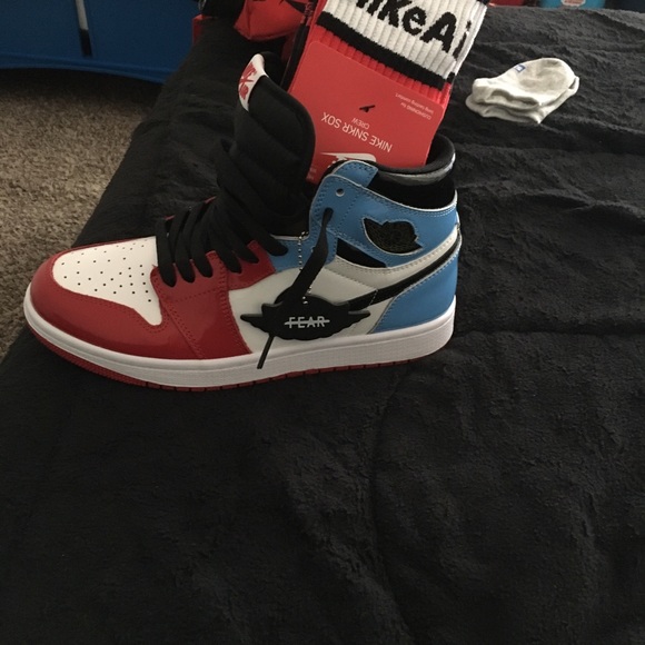 Jordan 1’s fear of God - Picture 2 of 2